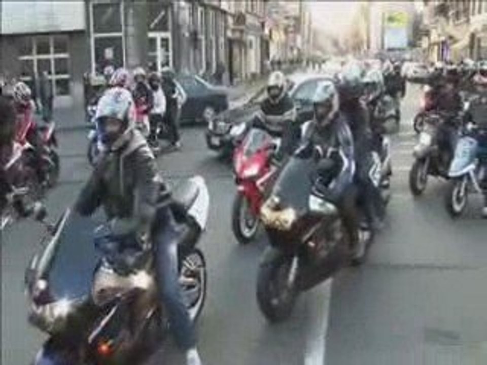Kamikaze Riders - En Route Vers Stunt-Party