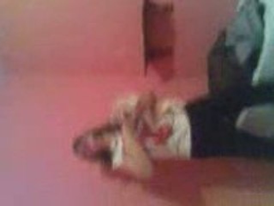 drogué academy: rebeca, la chanteuse des casseroles