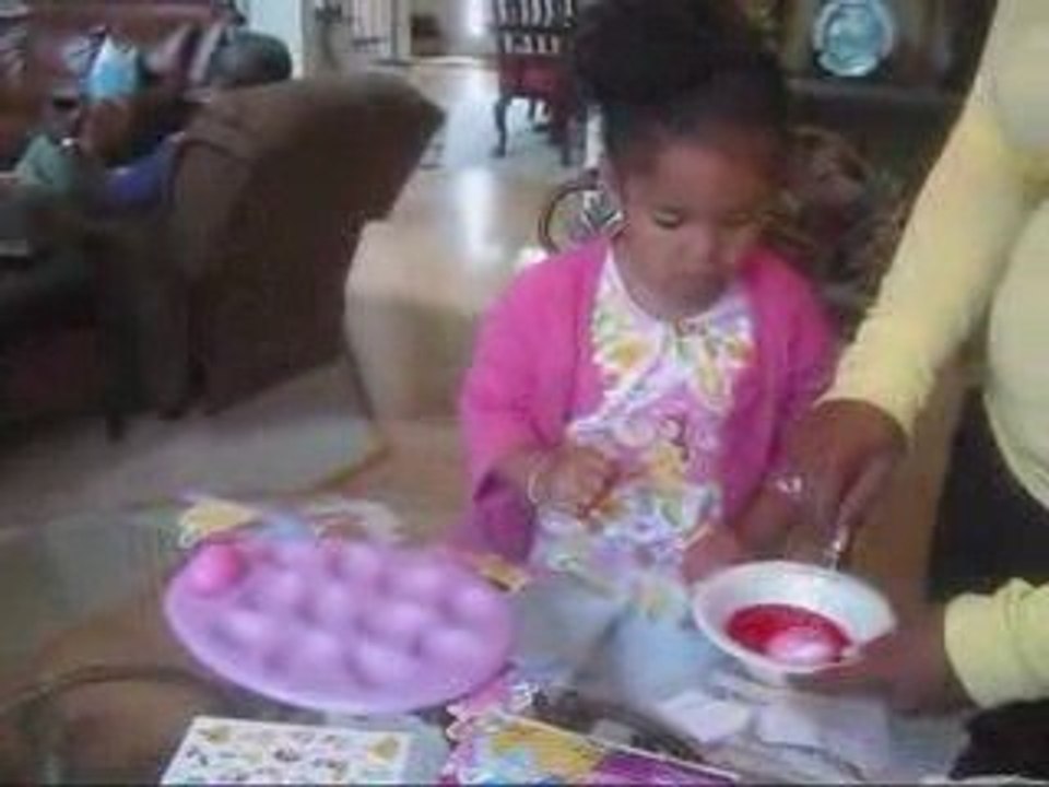 Easter 2009 - Kaleia Dyes Eggs for the Easter Egg Hunt 4 ...
