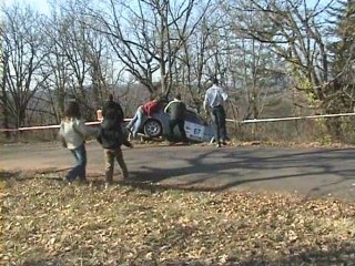 sortie d une 205 au rallye demarcillac 2009