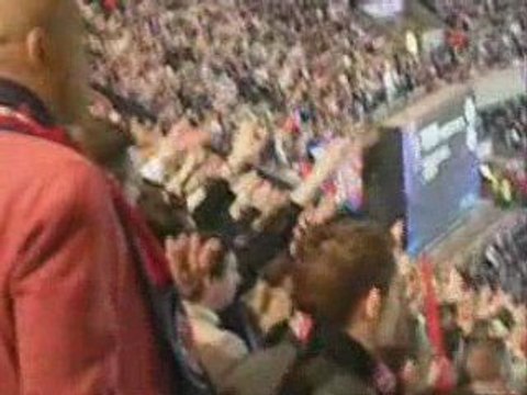 AMBIANCE TRIBUNE AUTEUIL BLEU PSG-DYNAMO KIEV 9 AVRIL 2009