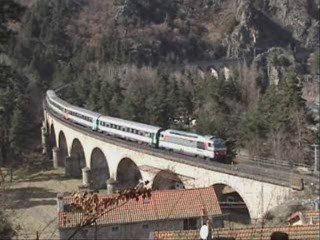 LE "V 30" EN ACTION AVEC LE CEVENOL