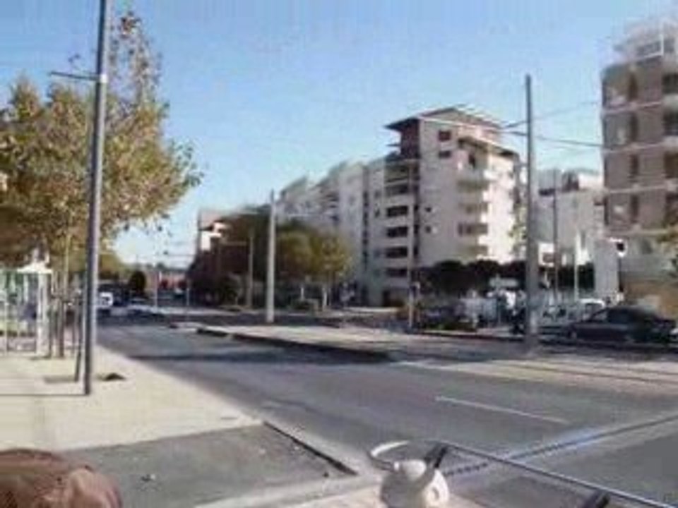 France : MONTPELLIER , Berges du Lez ,  Tramway  , Pont