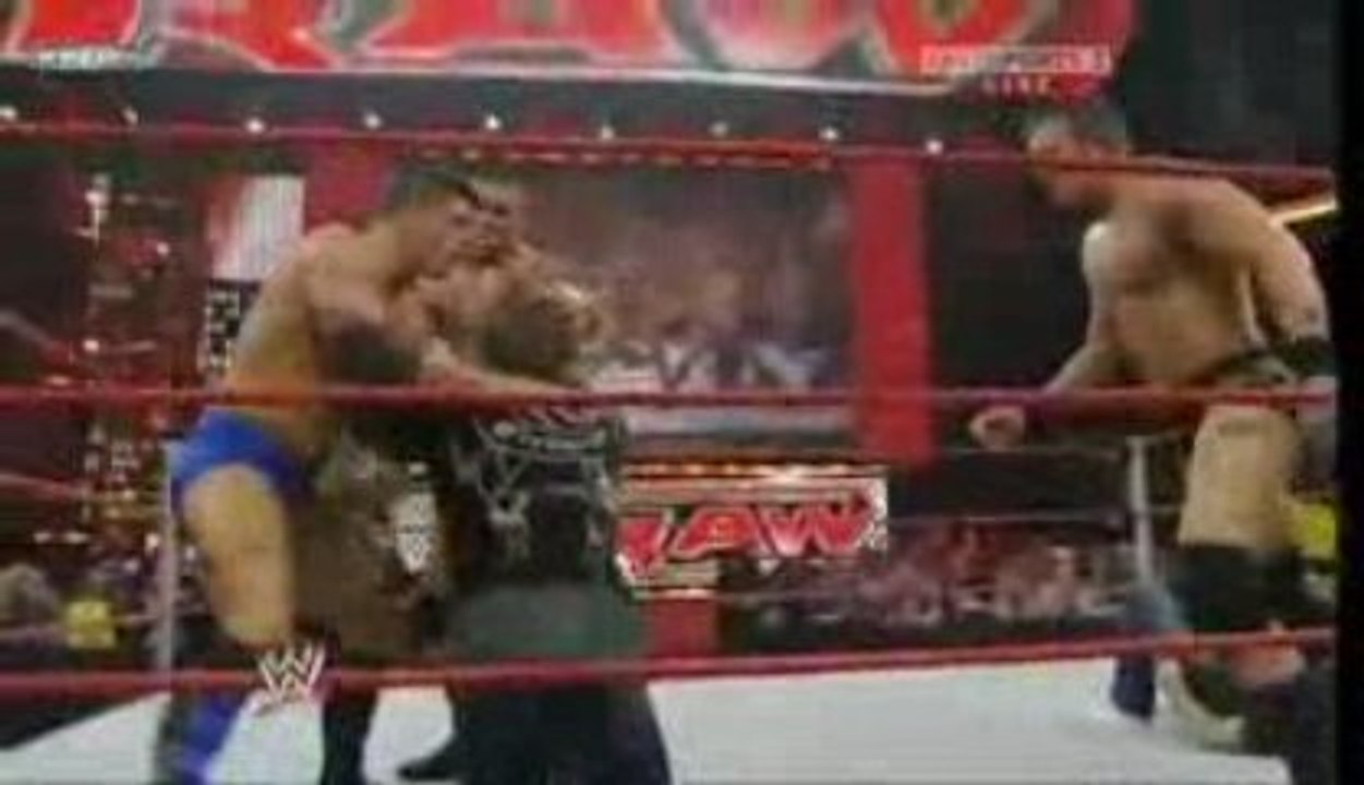The animal Batista revient return a wwe raw 06 04 2009