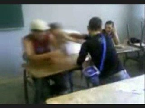 Compilation bastons et baffes