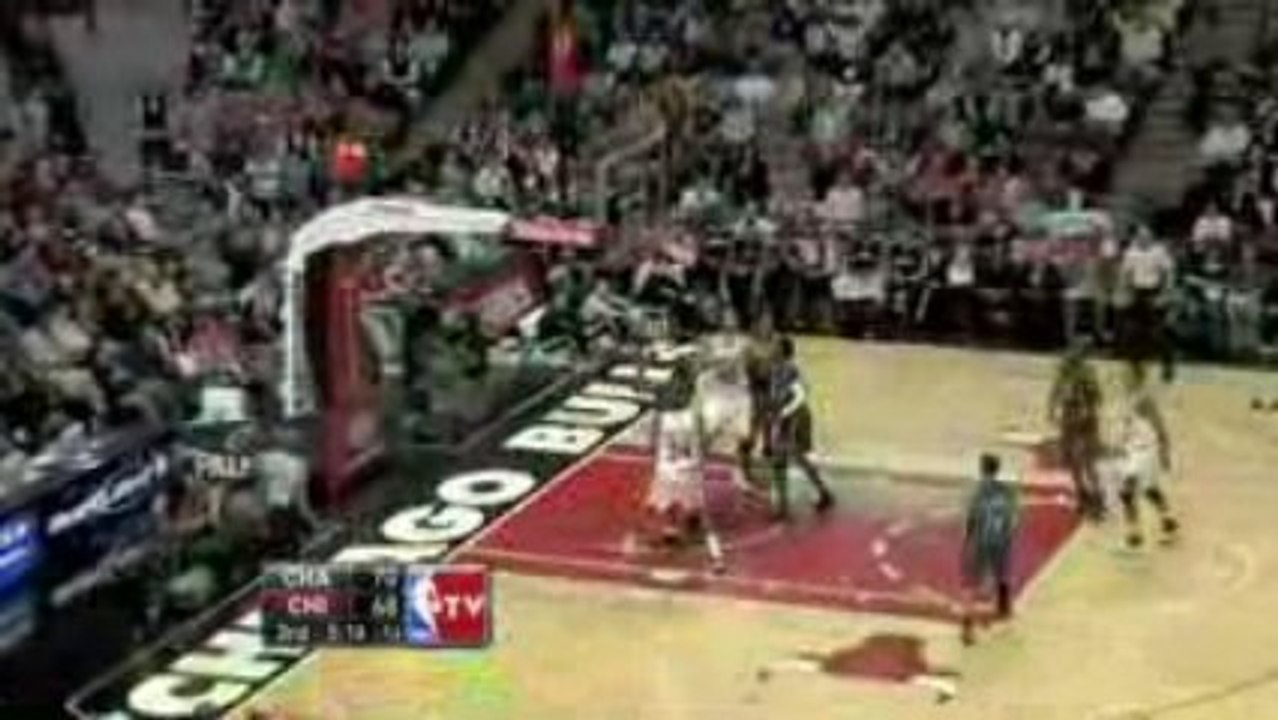 NBA Ben Gordon went 7-12 from deep to score 39 points and le