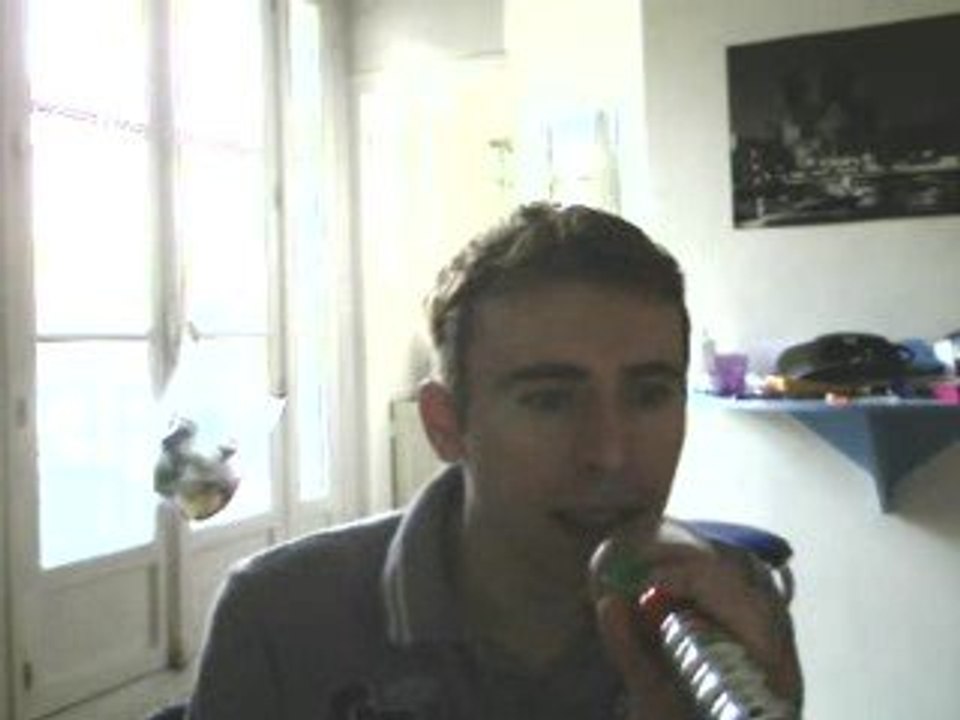 Wiwi égratigne "C'est la vie" de Coralie Clément