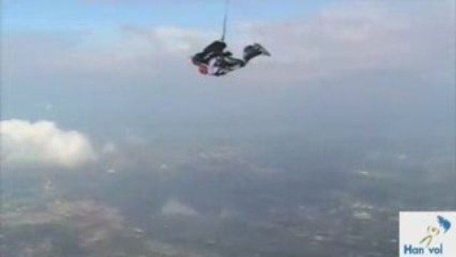 Saut Caroline juin 2008 ( hanvol-asso.org/)