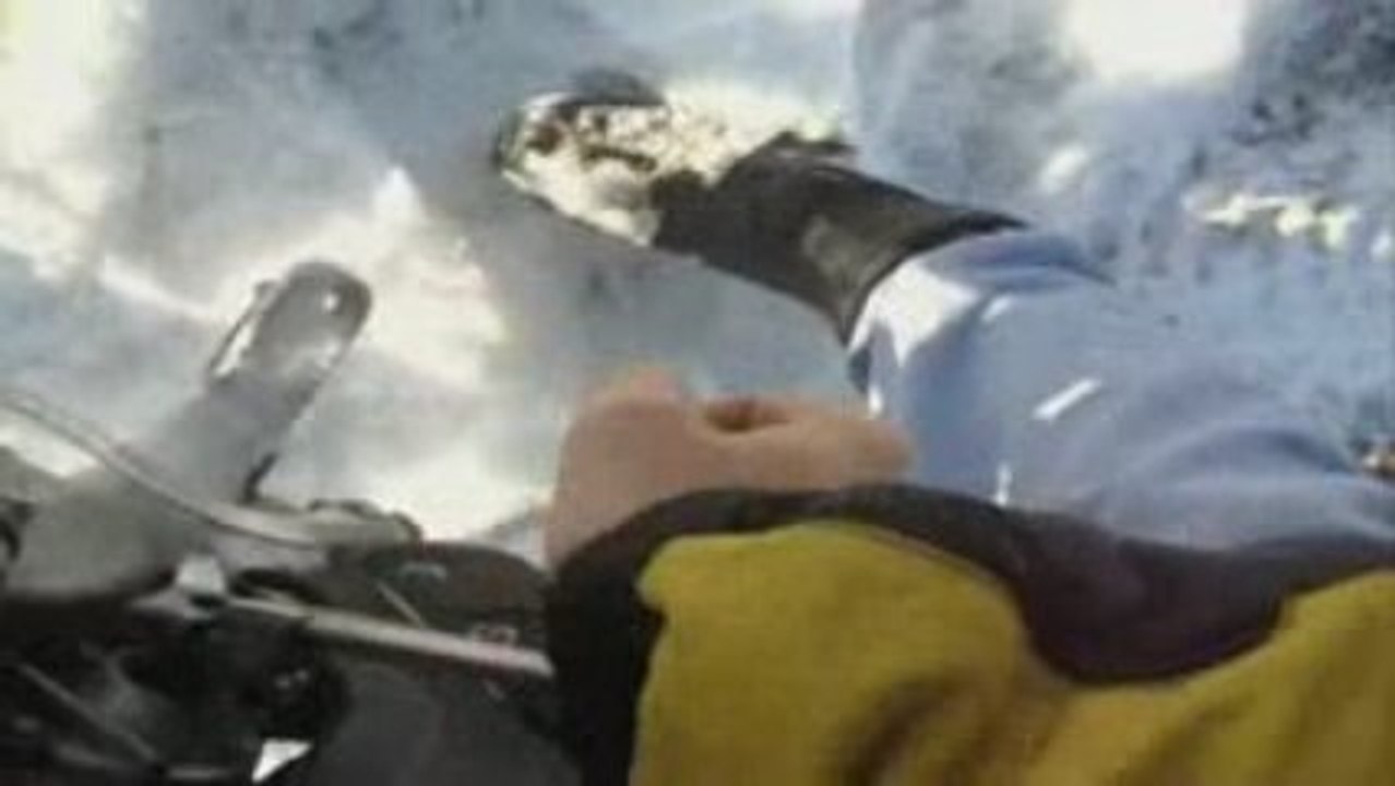 Derbi dans la neige