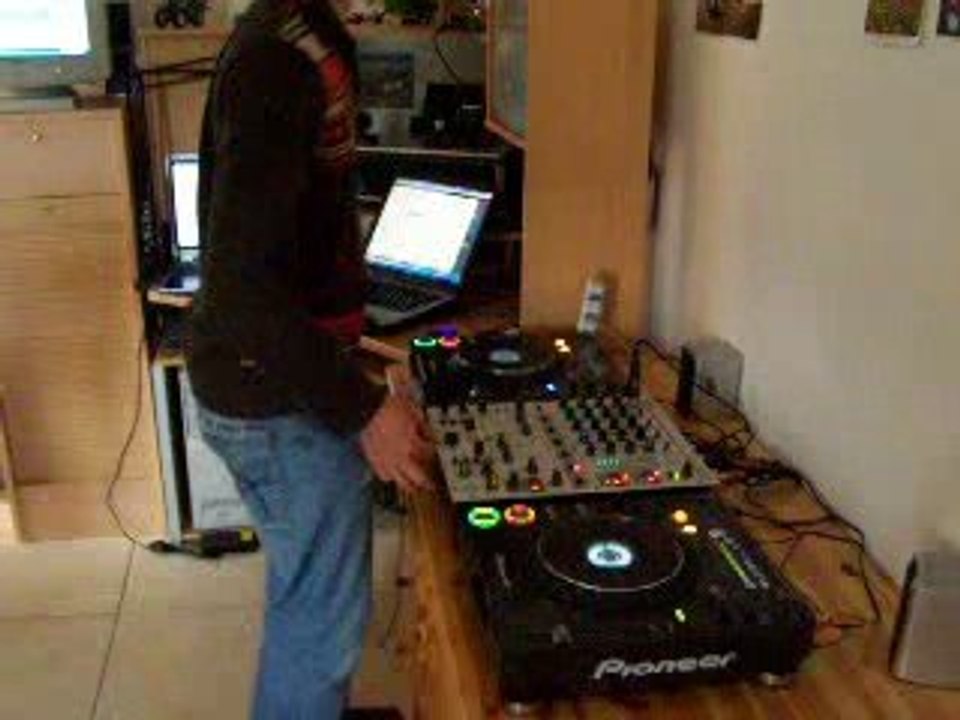 DJ Teoz Mixx Hands Up Vol 28 Pour Pulsradio !! 1