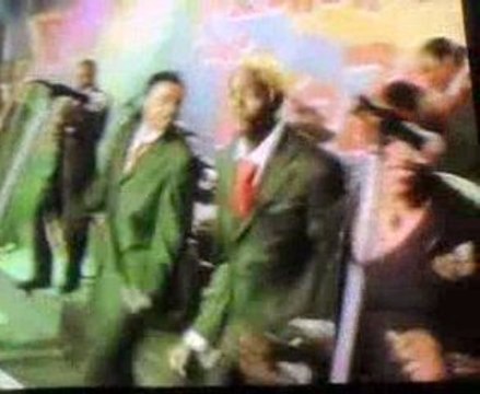 TSHALA MUANA CHANTE LIT D'HOPITAL