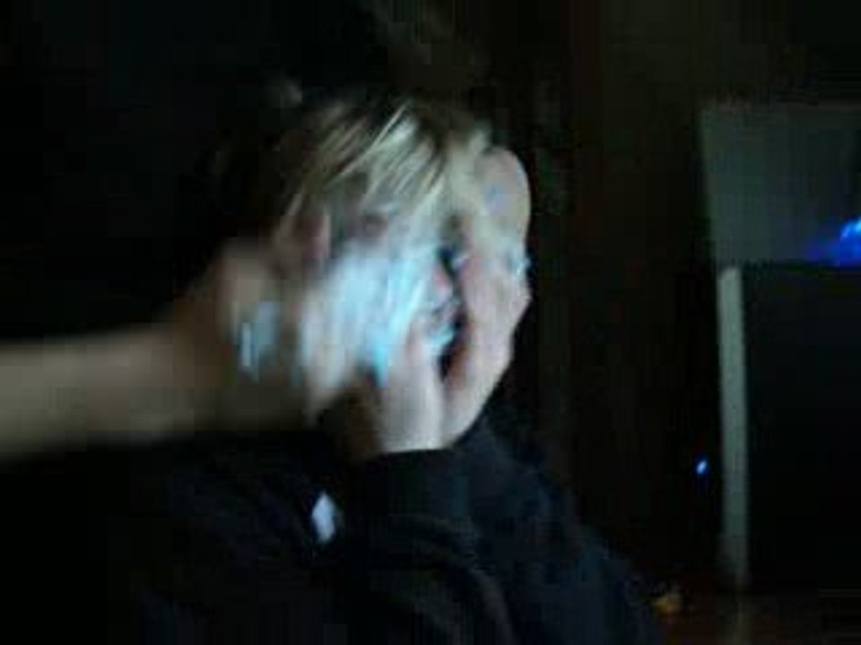 Mousse à raser en pleine face =D