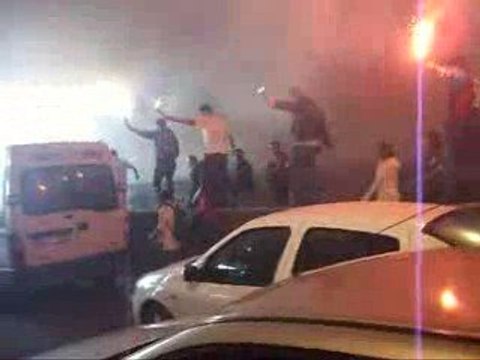 BordoMavi.Net Ankara Hacettepe Maçı Öncesi Meşale Show