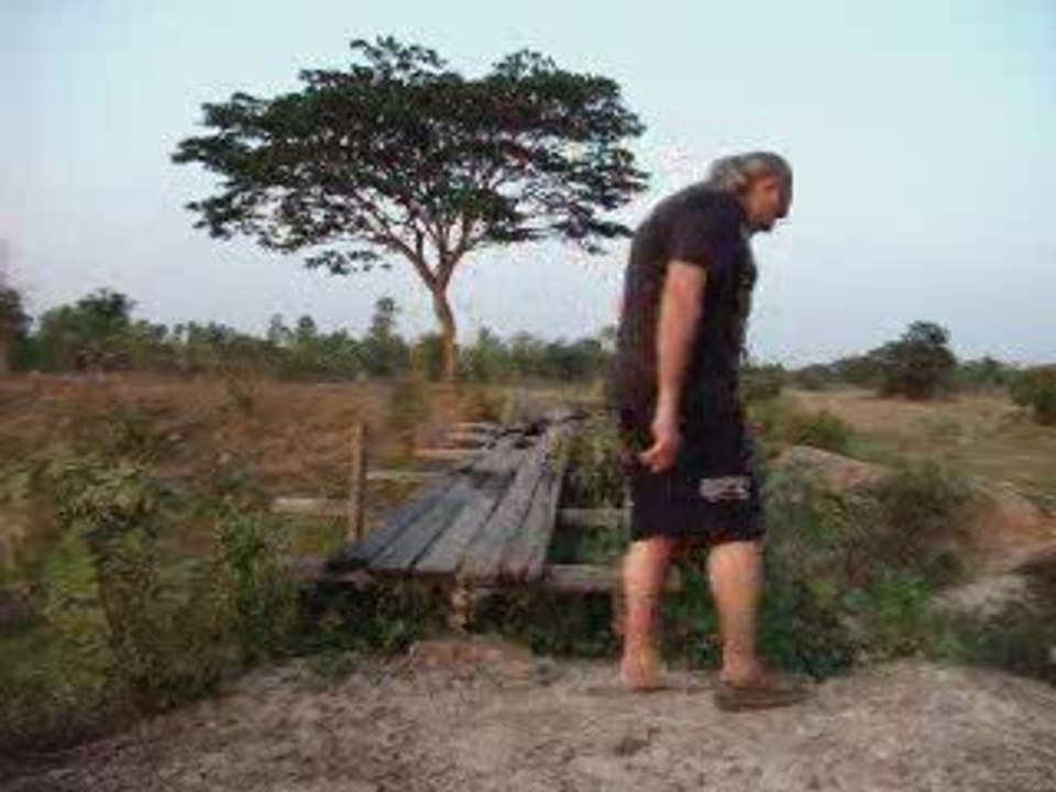 How_to_cross_a_bridge