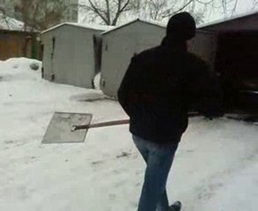 Я с лопатой