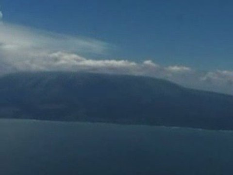 Galapagos islands volcano threatens wildlife