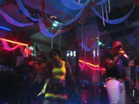 single Bobaraba avec DJ Mix au ICE Night Club