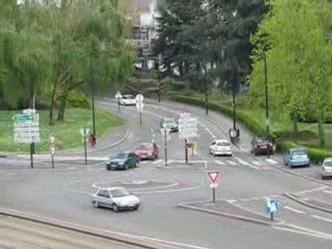 Nantes : zoom rond point