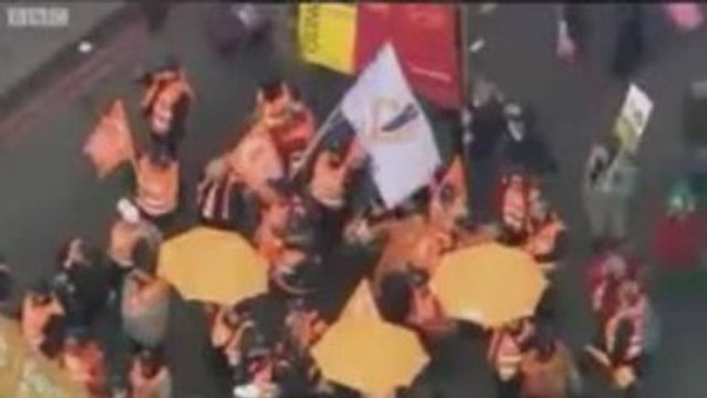 G-20 demonstrators march in London