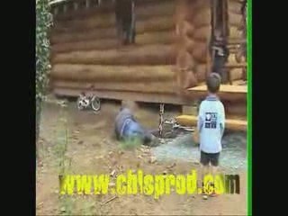 accident d'un IDIOT à vélo