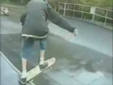 Régis fait du skate