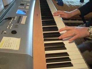 B.O de James bond au piano ( dr NO)