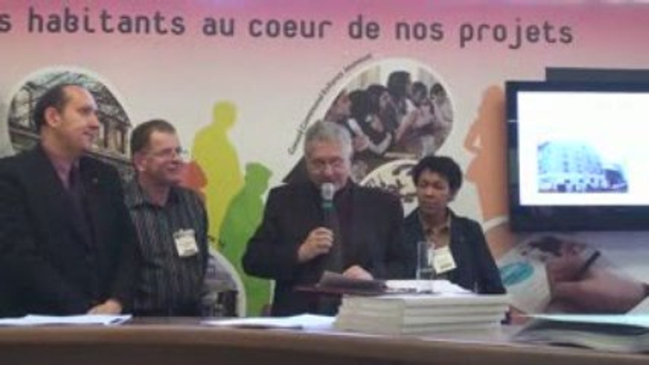 Intervention aux 13ème assises de l'AMIF stand de Clichy