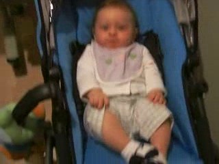 Inès a un message pour son petit frère ou sa petite soeur