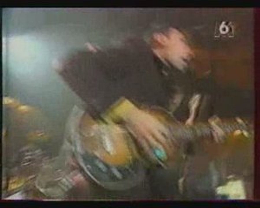 OUI OUI  : SERRONS LES COUDES / LIVE 1990