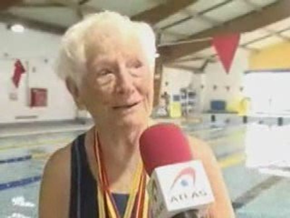 Campeona mundial de natación a sus 97 años