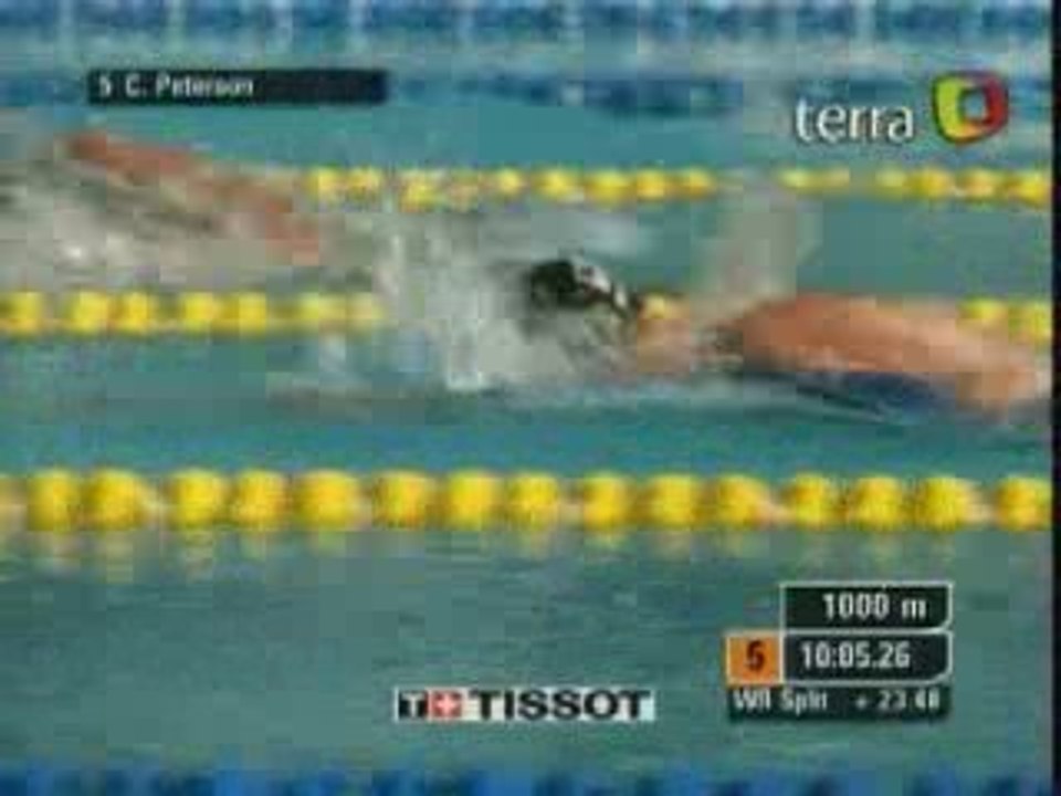 Natación Masc Peterson rompe récord en 1500m