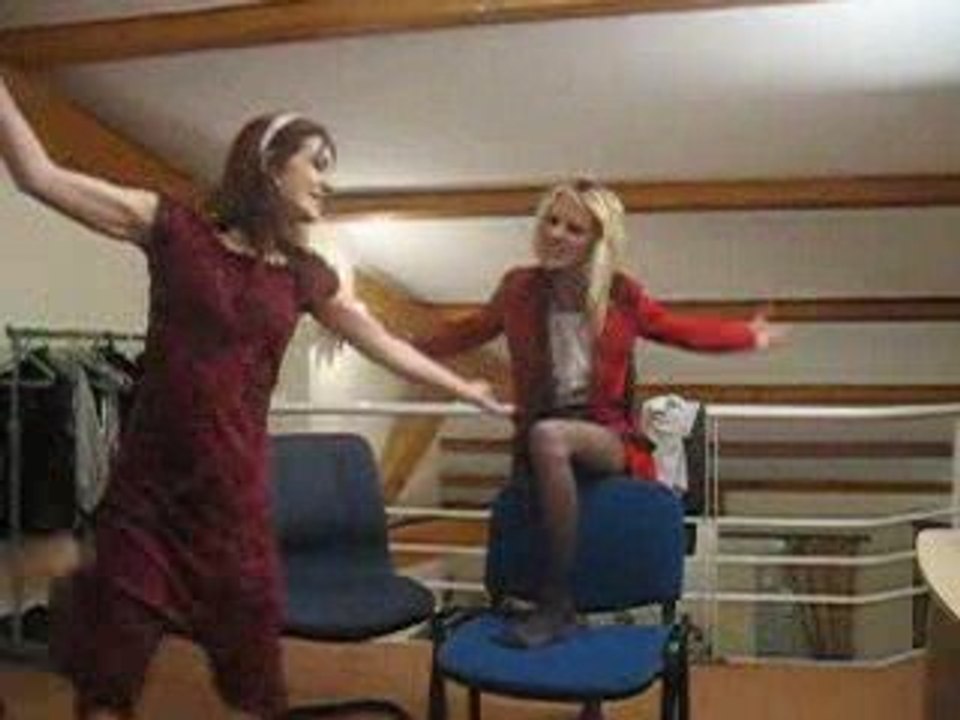 Gaston ( Belle et la bête Parodie)