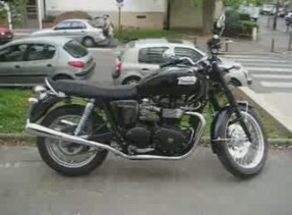 Triumph Bonneville Black 2009 with Dunstall Replica Exhausts