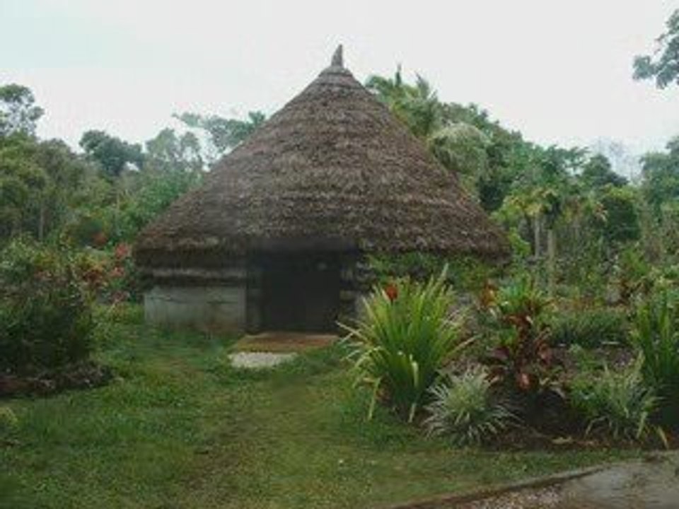 Sortie des familles dans une tribu en Nouvelle-Calédonie