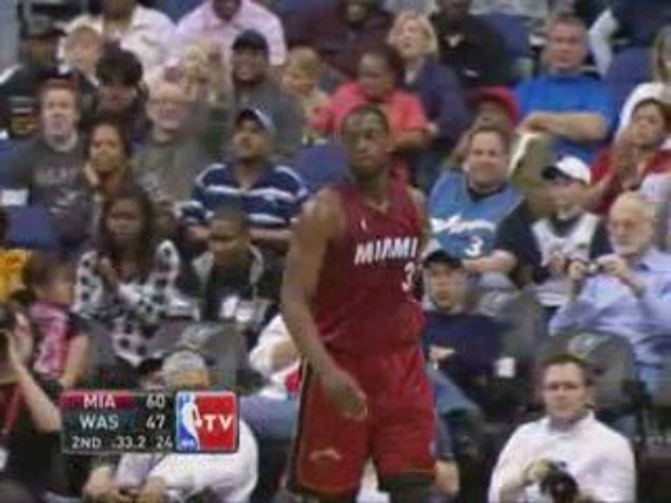 Dwyane Wade Finishes with the Foul