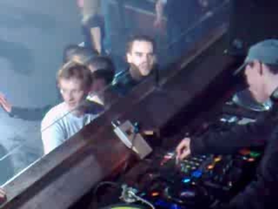 Max Walder @ Captain 01 [Tek'n Jump Avril 2K9]