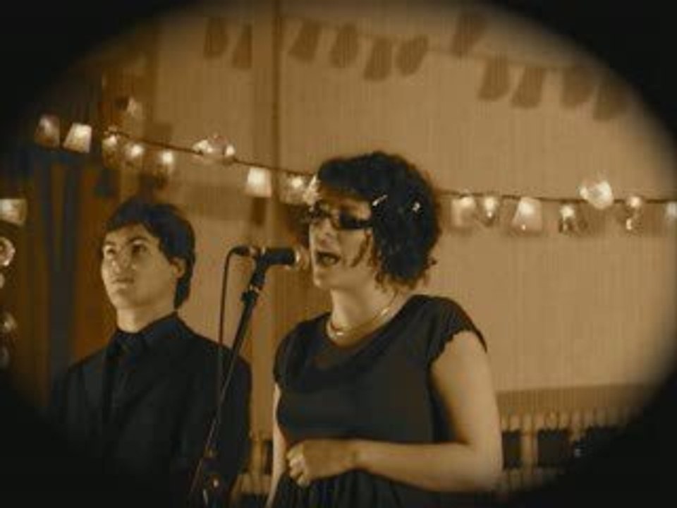 Leïla - La Porsche et La Coccinelle - Les Anges Maliciens