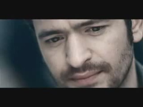 Grégoire, son nouveau clip Ta Main