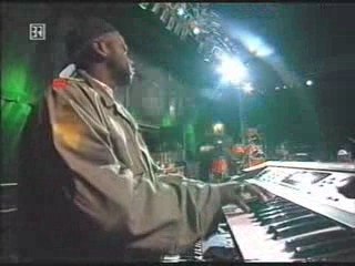 Ziggy Marley & The Melody Makers "beautiful day" live