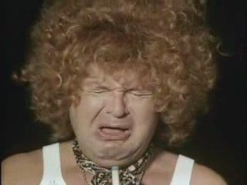 Benny hill (la partie de billard)