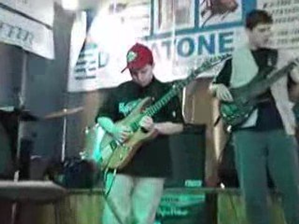 Un virtuose de la guitare à 8 ans