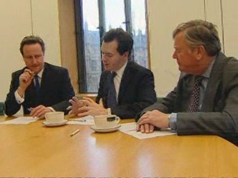 Poll places David Cameron more trusted than Gordon Brown