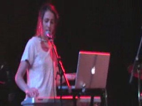 Micachu & the shapes - Golden Phone@Théatre Garonne, Toulous