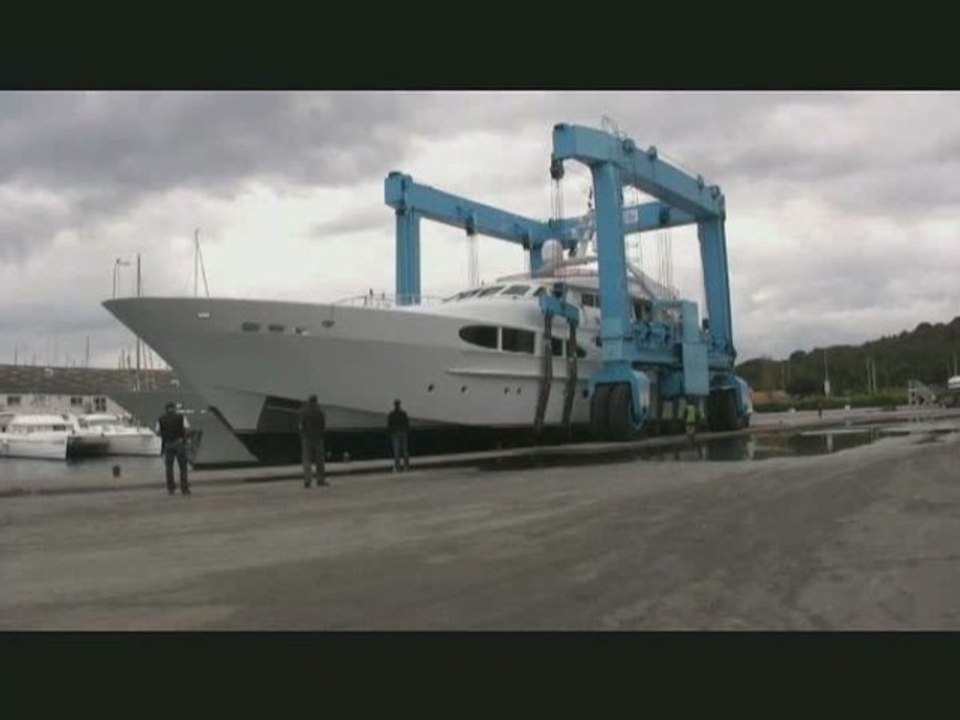 Survey of 47m Yachts using thermographic equipment by Annone