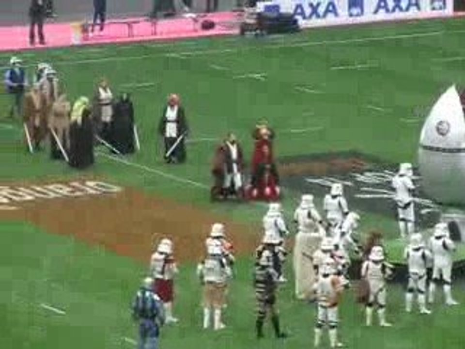 Stade Français - Clermont : Arrivée du ballon - starwars 2/4