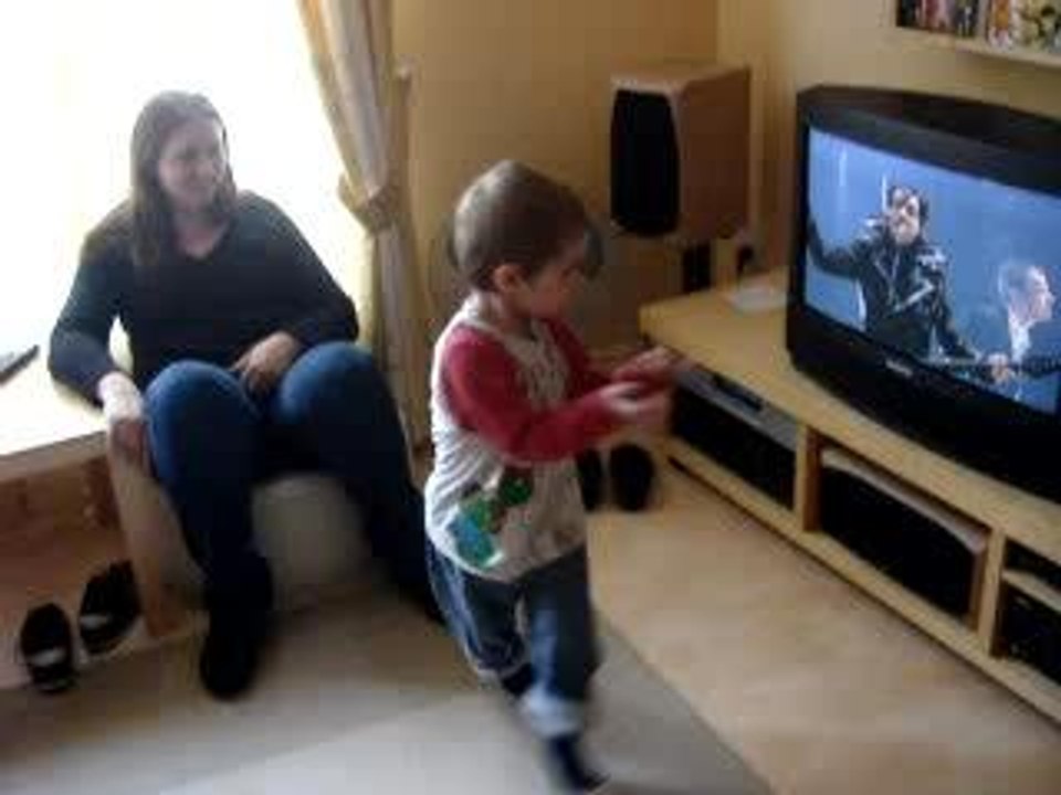 killian danse sur M