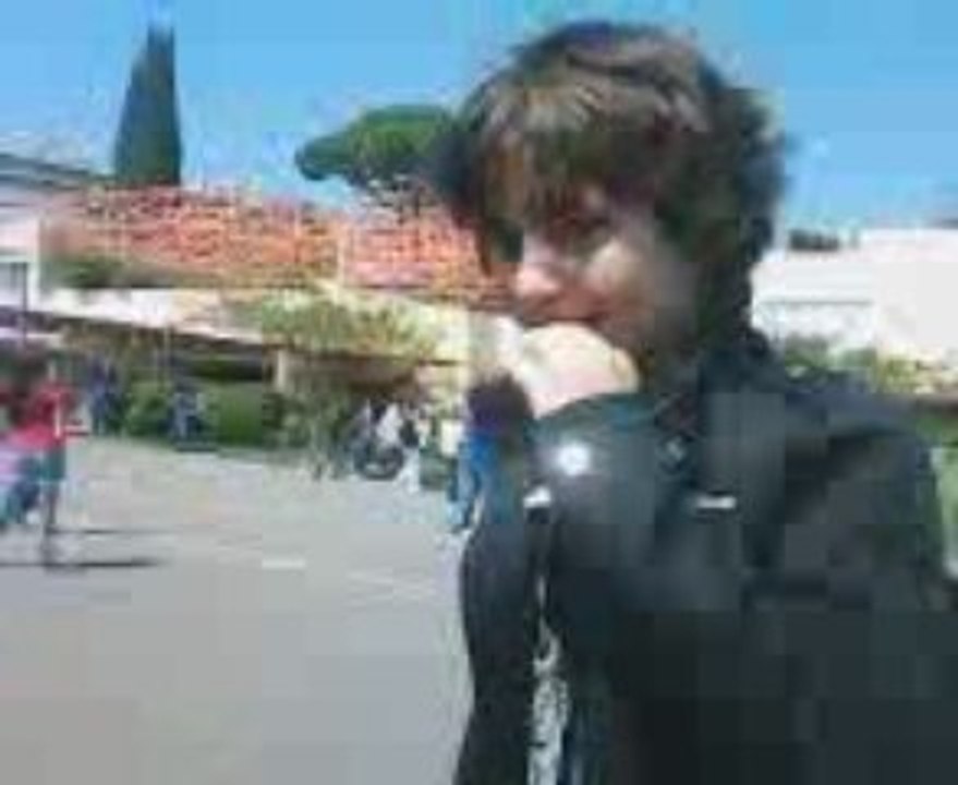 VID002