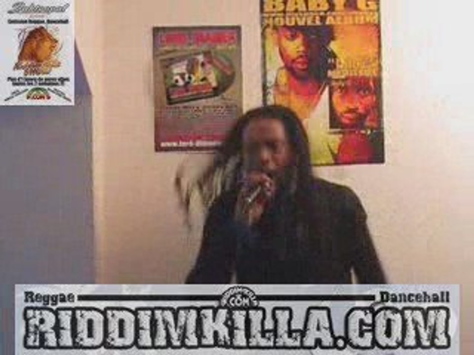 Baby G - Ne touche pas à ma musique -Live at RiddimkillaShow