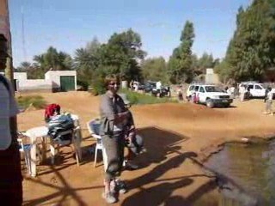 Baignade à ksar ghilane tunisie