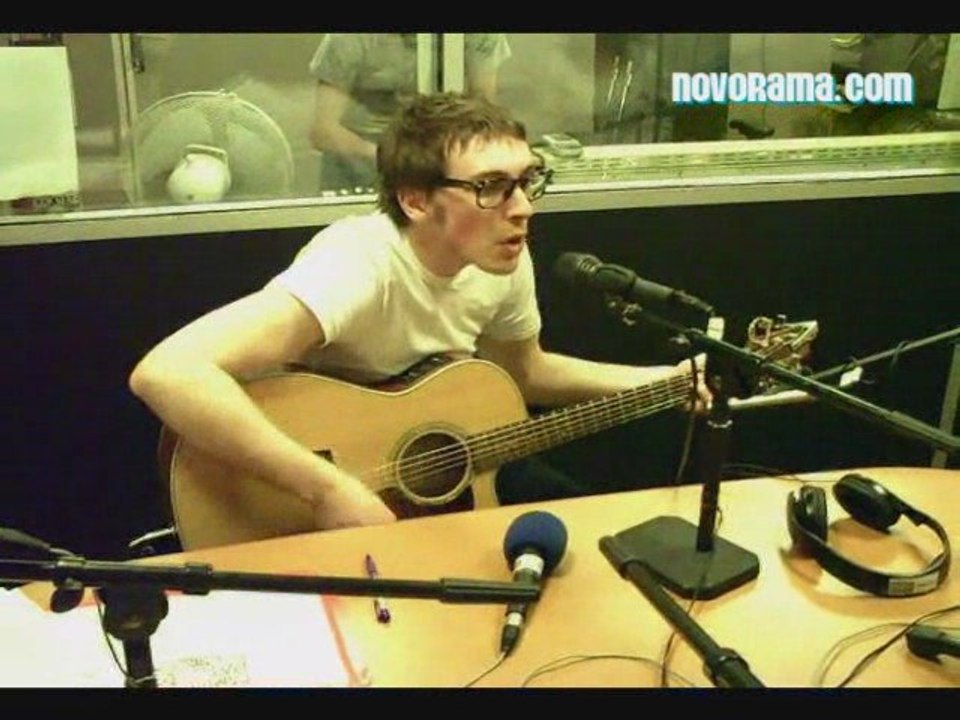 Arch woodmann en session acoustique dans novorock